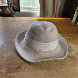 Vintage Betmar cream colored wool felt brim hat
